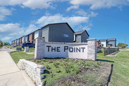 Point-Forest-Hill 01